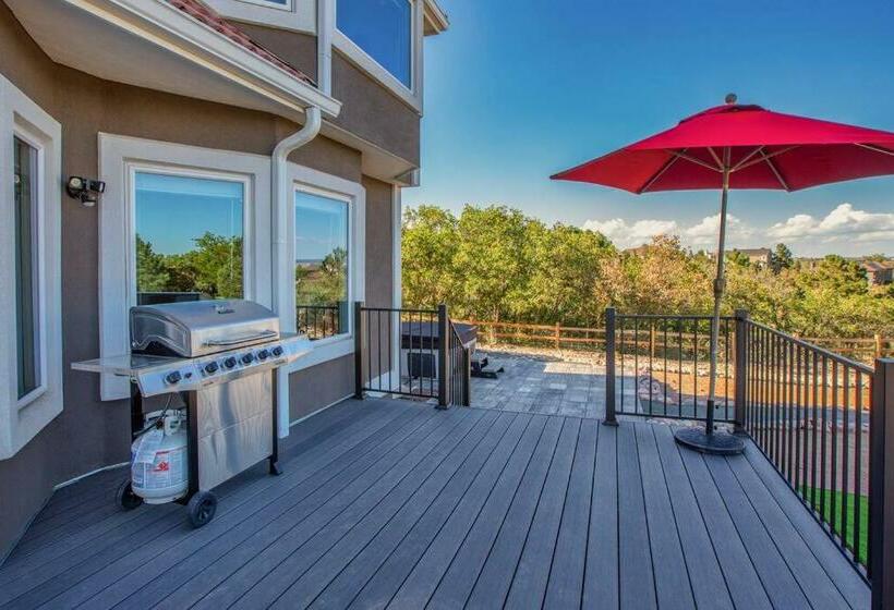 Spacious Family Retreat Near Usafa Main Attractions Hottub Gaming Slps 14 Wifi