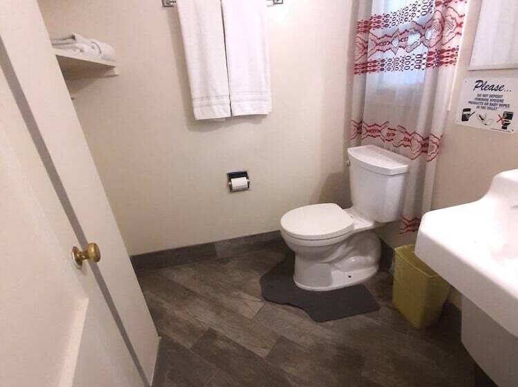 The New Star Motel   1950s Extended Stay Lodging And Retreat Center