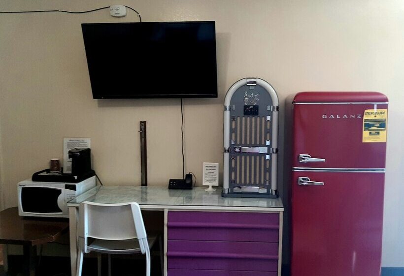 The New Star Motel   1950s Extended Stay Lodging And Retreat Center