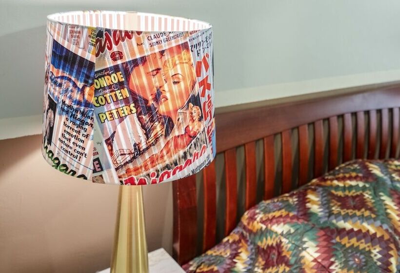 The New Star Motel   1950s Extended Stay Lodging And Retreat Center