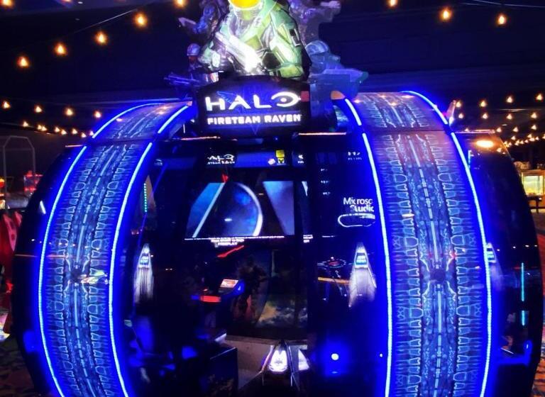 Two Adjacent Spacious Cozysuites On The Boardwalk