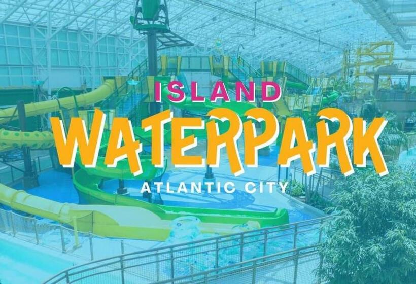 Two Adjacent Spacious Cozysuites On The Boardwalk