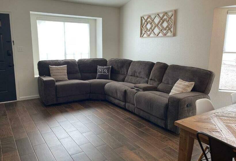 Vista Retreat   Country Club Estates