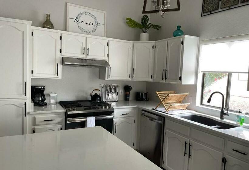 Vista Retreat   Country Club Estates