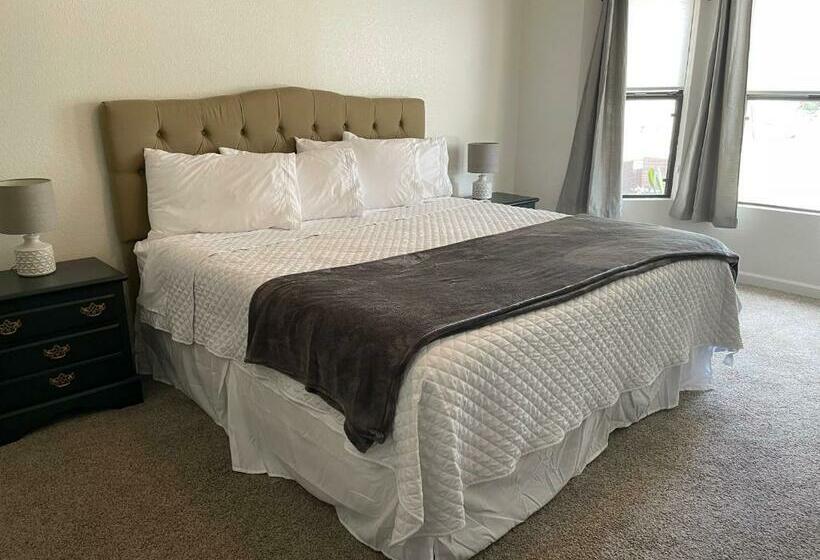 Vista Retreat   Country Club Estates