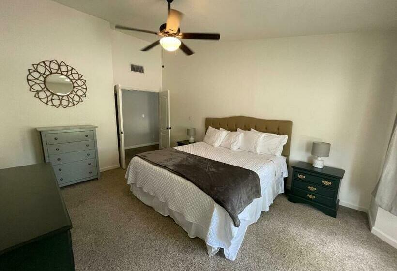 Vista Retreat   Country Club Estates