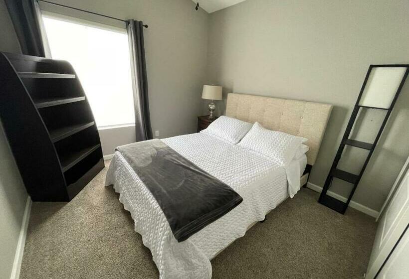 Vista Retreat   Country Club Estates