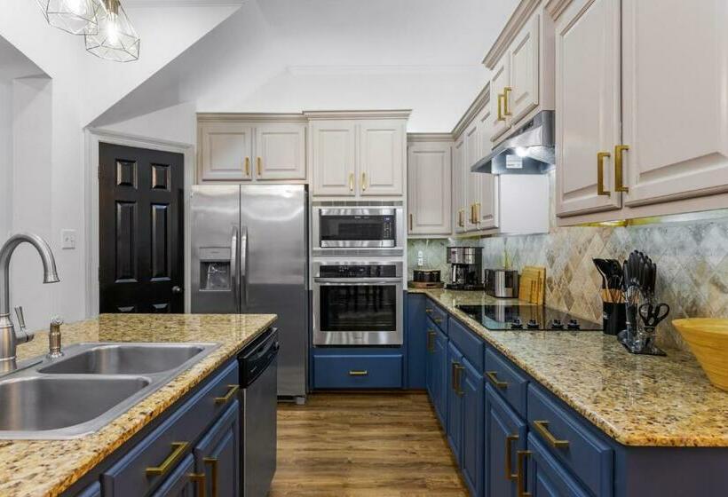 Beautiful 3bed 3bath Min From Lsu And Mall