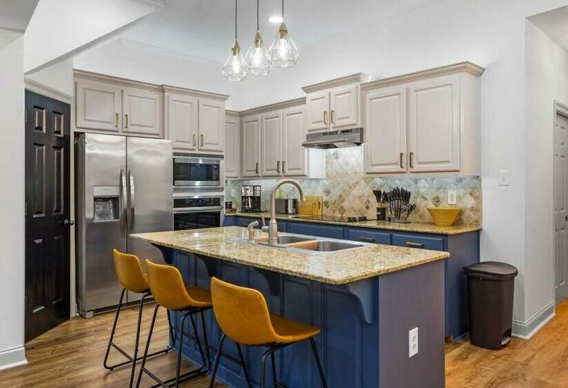 Beautiful 3bed 3bath Min From Lsu And Mall