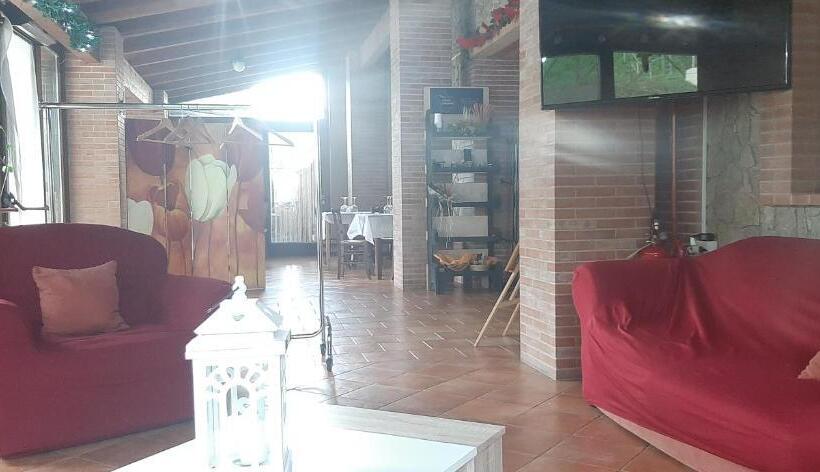 تختخواب و صبحانه La Vecchia Fattoria