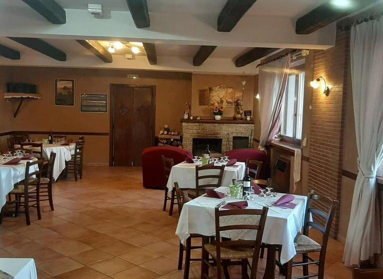 تختخواب و صبحانه La Vecchia Fattoria