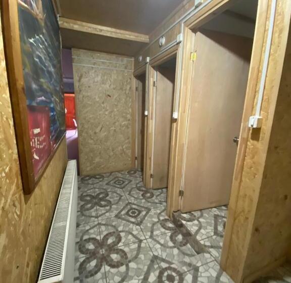 مبيت وإفطار World S End Hostal