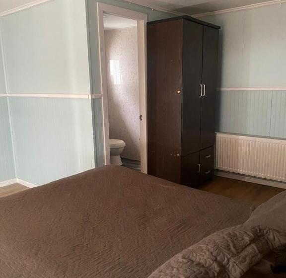 مبيت وإفطار World S End Hostal