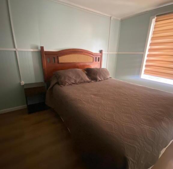 مبيت وإفطار World S End Hostal