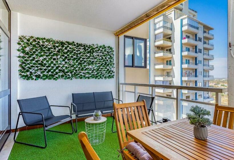 Bright 1bdr Apartment W/balcony & Pool By Lovelystay