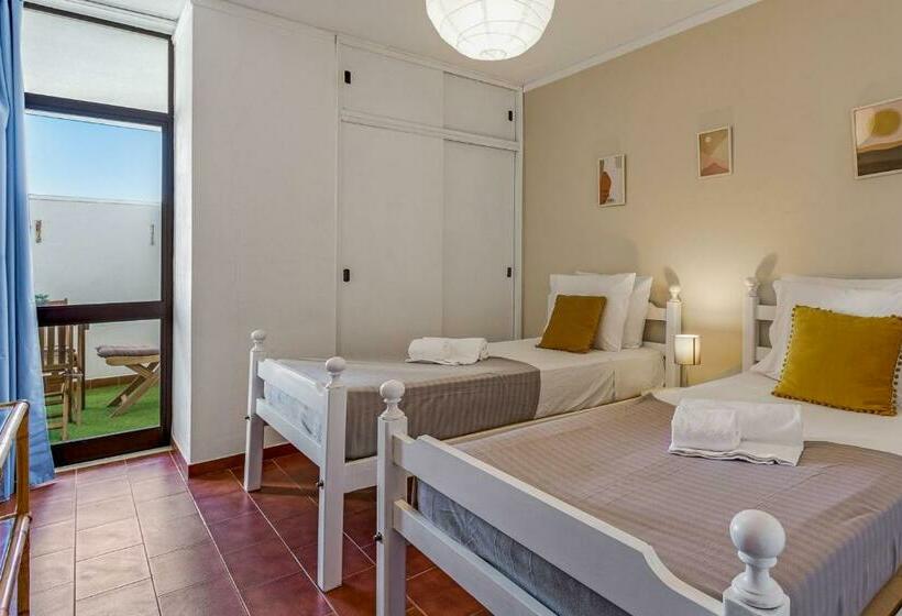 Bright 1bdr Apartment W/balcony & Pool By Lovelystay