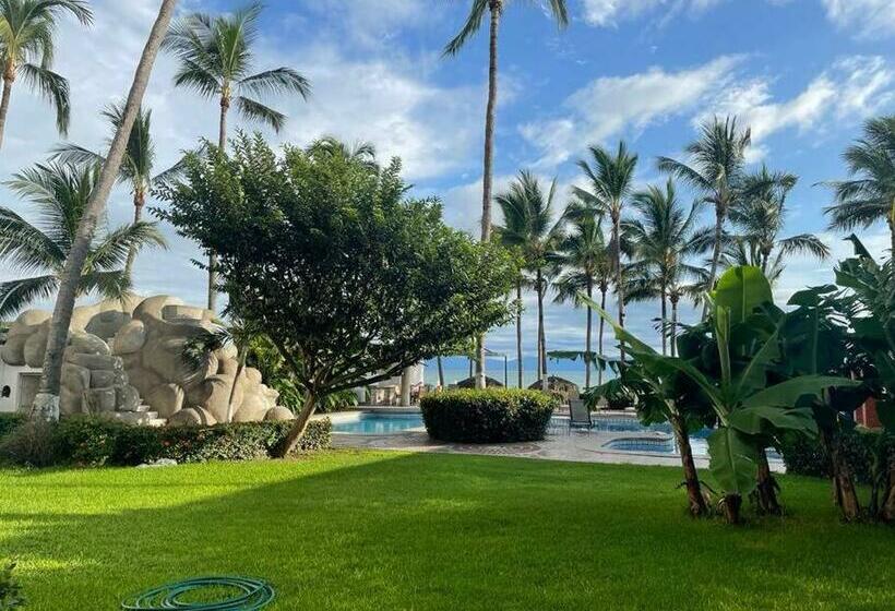 Brisas Vallarta   Just Steps From The Beach!