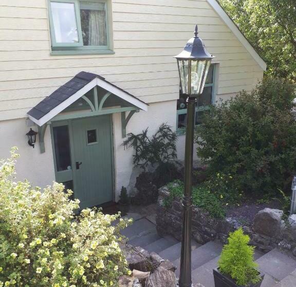 Broadhaven Cottage, Freshwater East, Pembs