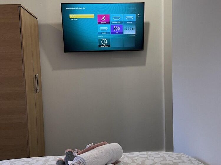 Bv Comfy Budget Studio At Quebec Street Bradford