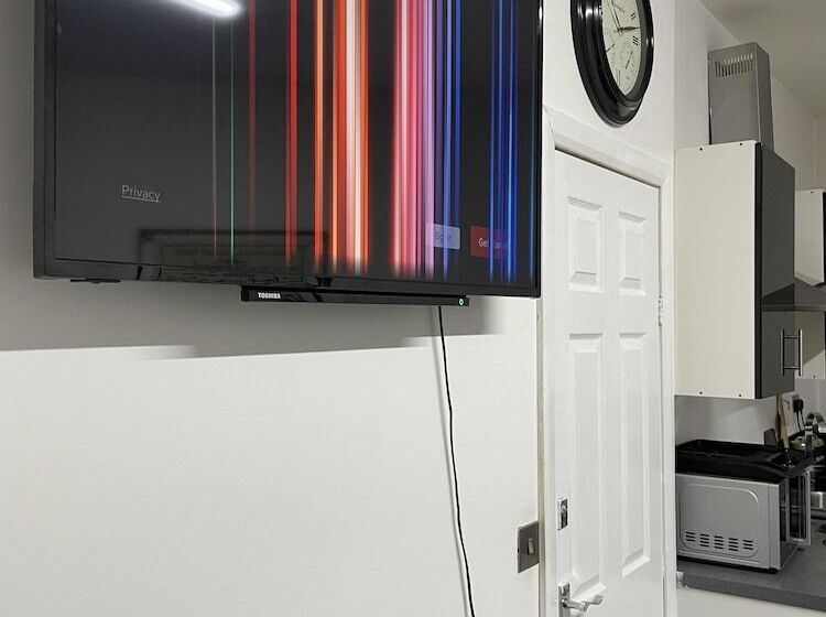 Bv Lush Studio At Queensgate Huddersfield Town Centre