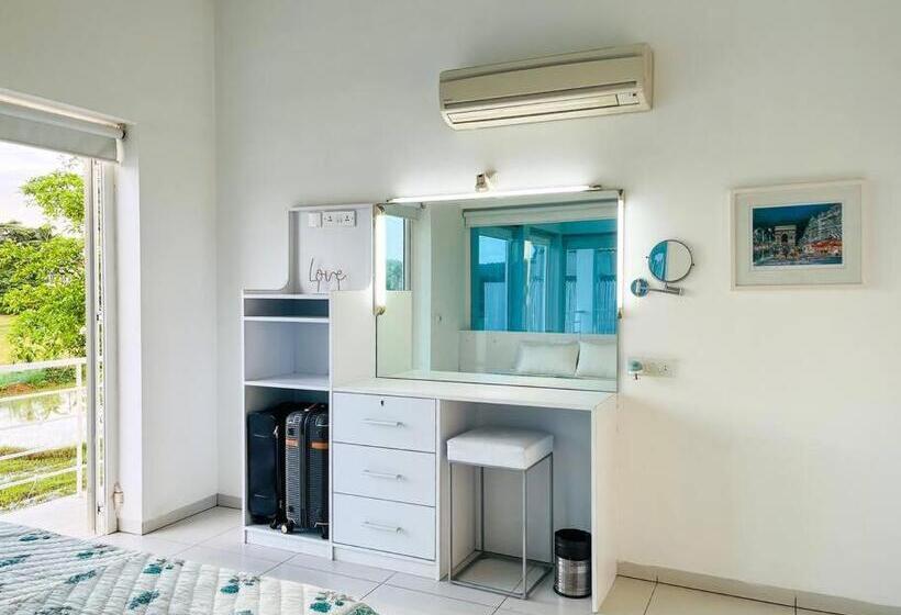 Contemporary 4bhk Villa With Pool Near Candolim