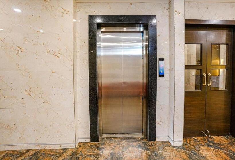 Fabhotel Vertigo Suites Nr Bkc