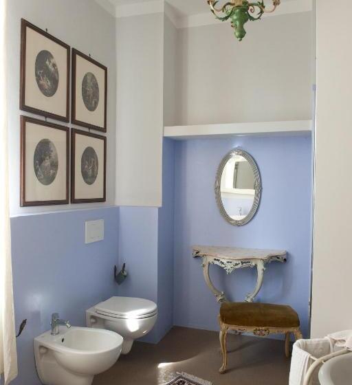 Отель Agriturismo Azienda Agricola Mombisaggio