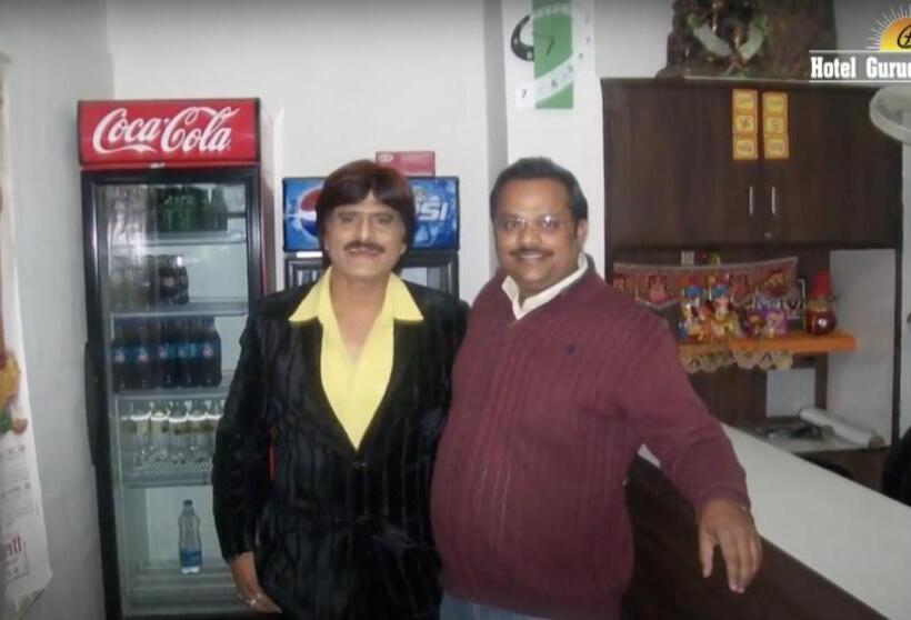 בית מלון כפרי Gurudev Palace, Banda Couples Not Allowed