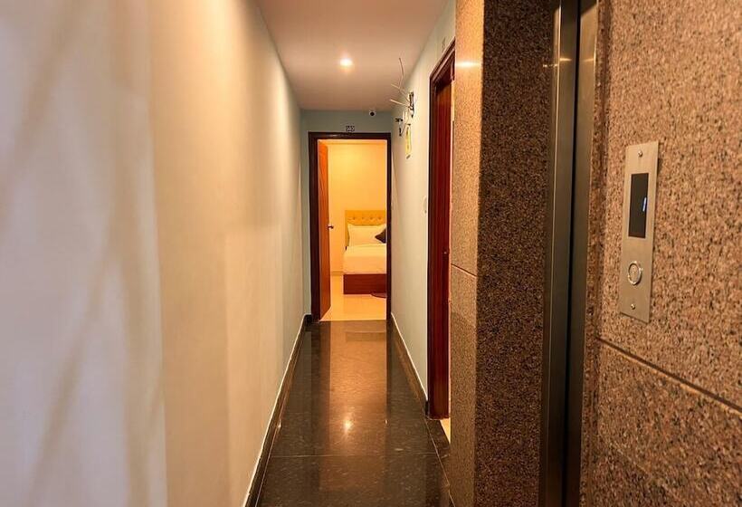 호텔 Intourist By Agira