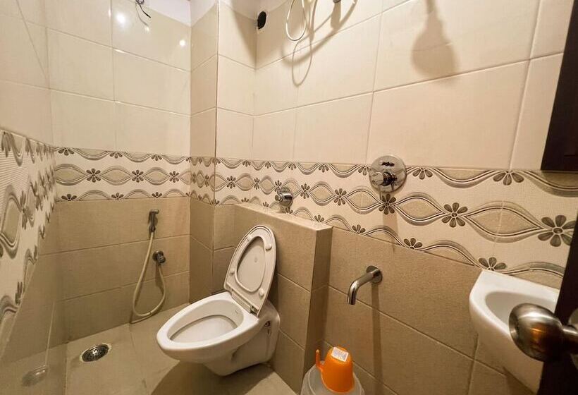 호텔 Intourist By Agira