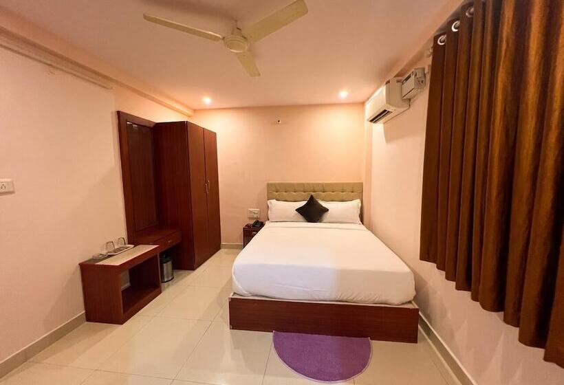 호텔 Intourist By Agira