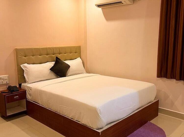 호텔 Intourist By Agira