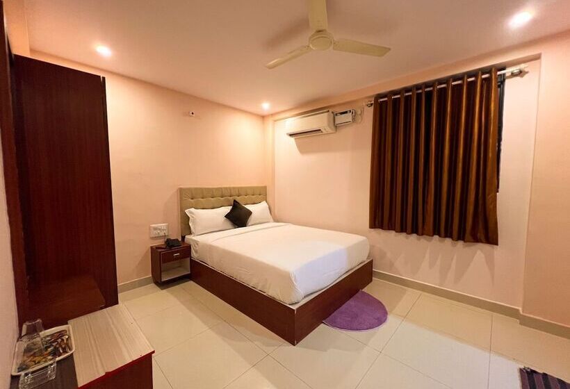 호텔 Intourist By Agira