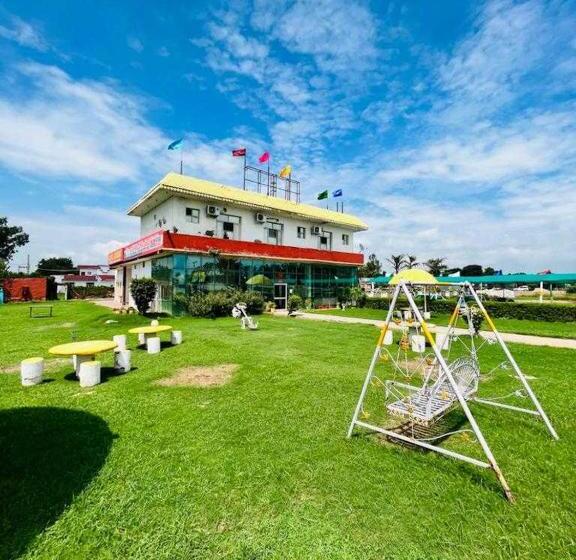 호텔 Oyo 93433 Gill  & Restaurant