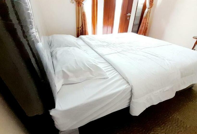 ホテル Reddoorz Syariah @ Jalan Pingkan Matindas Manado