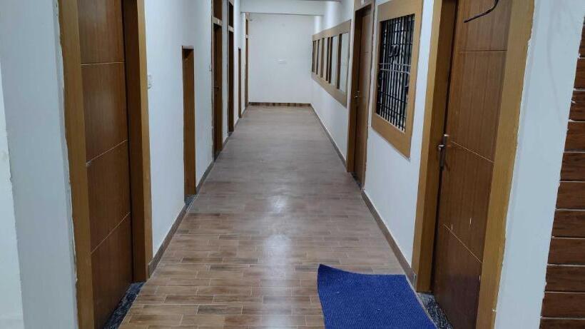 Отель Spot On 93593 Sailors Galley