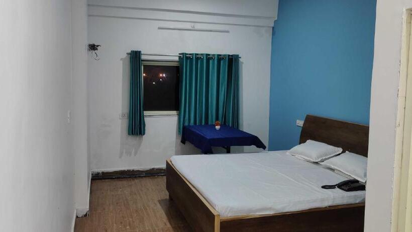 Отель Spot On 93593 Sailors Galley