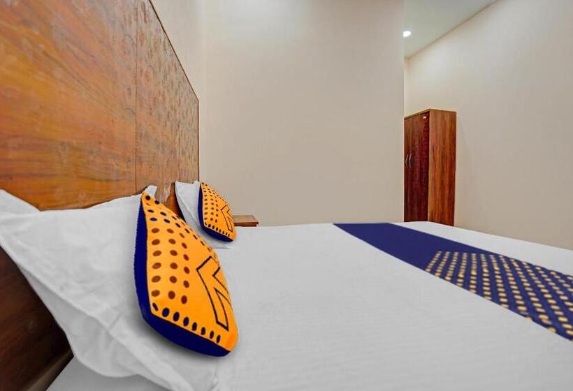 فندق Spot On  Evening Star Inn