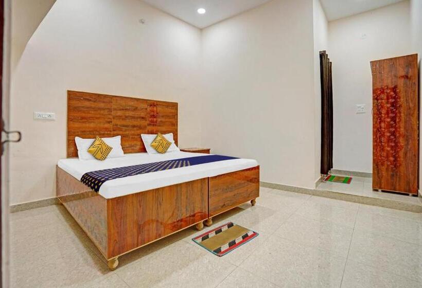 فندق Spot On  Evening Star Inn