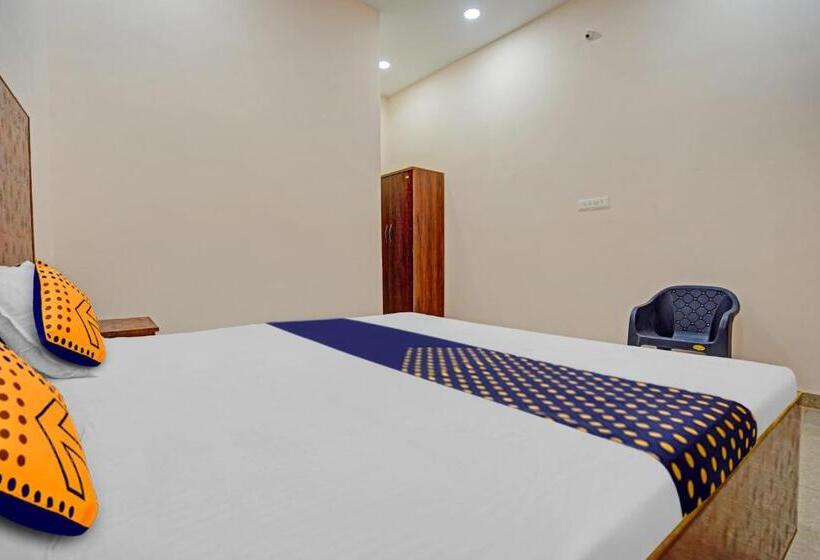 فندق Spot On  Evening Star Inn