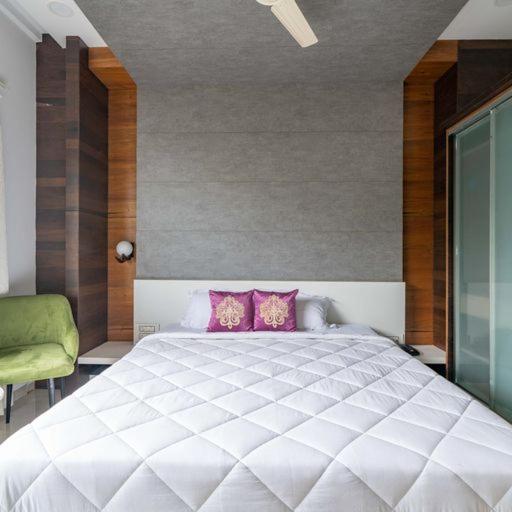 Hylife Hotels And Conventions