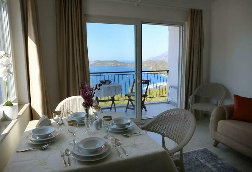 Kaş Ay Işığı Suit Apart