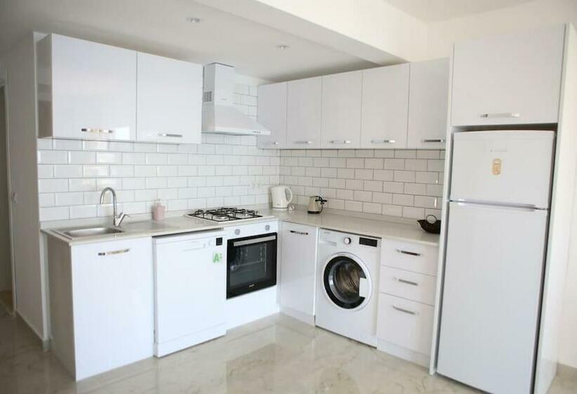 Kaş Ay Işığı Suit Apart