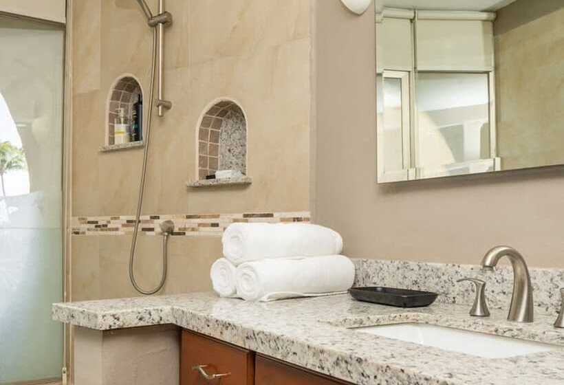 Ocean Front Condo With Pool Sleeps 6 Adults Quinta Del Mar 203