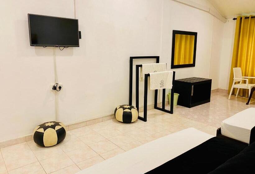 פנסיון Abhaya Resorts