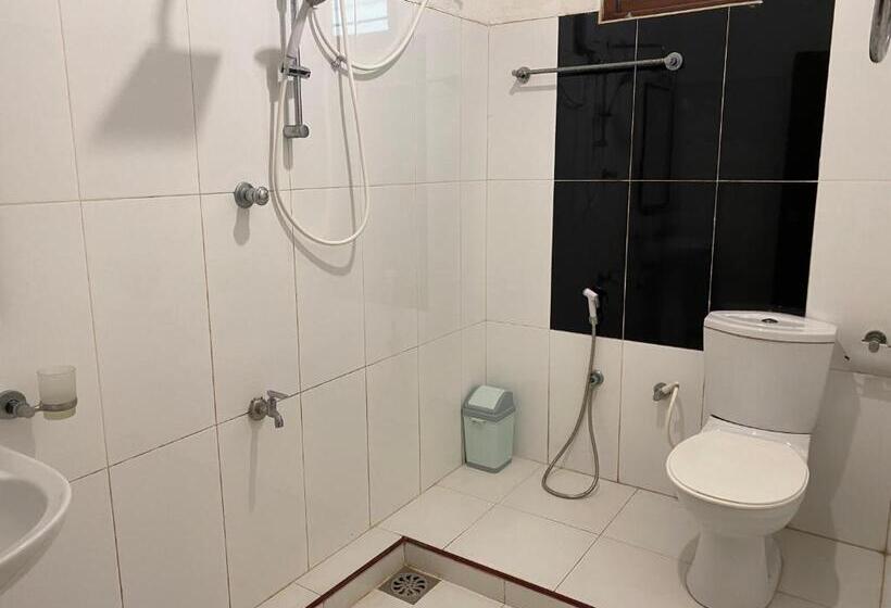 פנסיון Abhaya Resorts