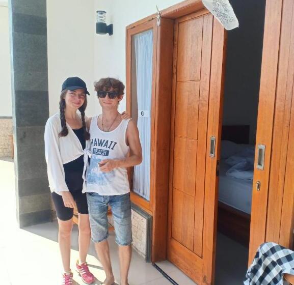 פנסיון D Transit