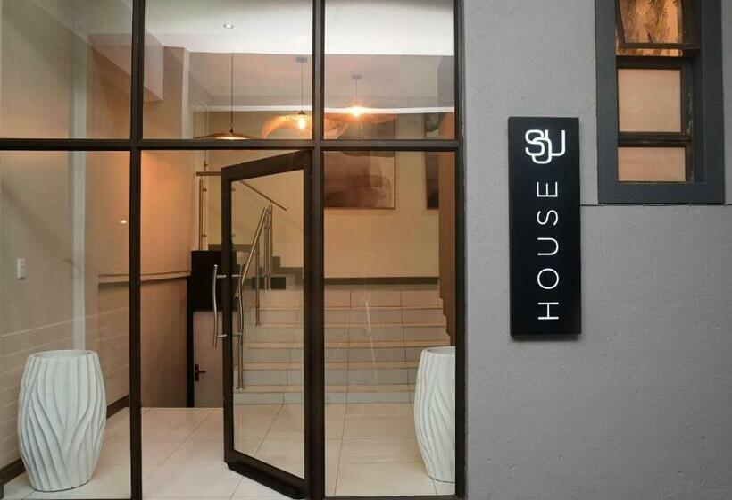 פנסיון Sou House