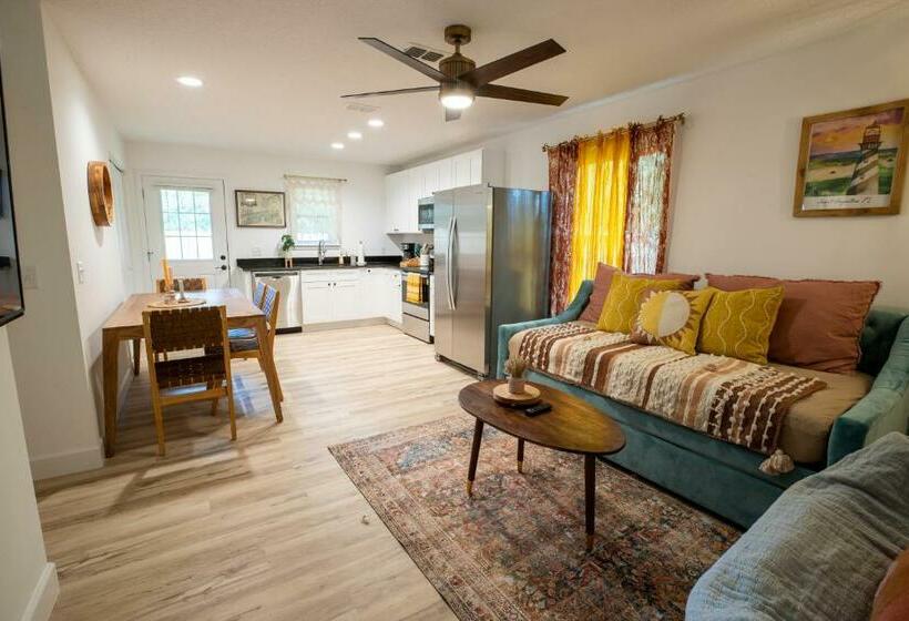 Recharge Getaway To Historic Downtown & Beach New Build