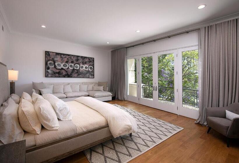 Sophisticated Grand Mansion